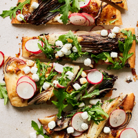 Goat's cheese and chicory pizzas